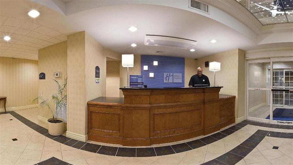Holiday Inn Express Hotel & Suites Reading By Ihg Exterior foto